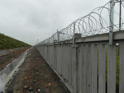 高鐵刺網(wǎng) 高鐵刺網(wǎng)